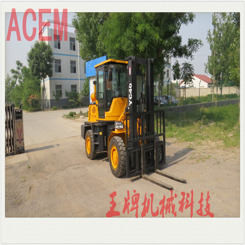 四驱叉车 厂家批发山工地用车越野叉车 全地形装载机四轮驱动