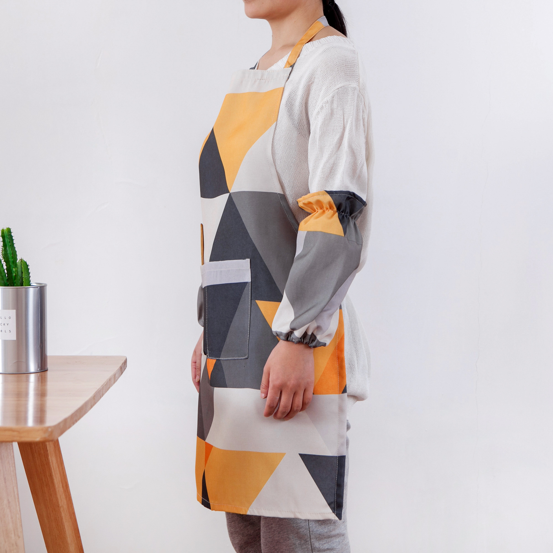 防水现代简约情侣无袖布艺家居厨房烘焙围裙做饭男女围腰厨师罩衣