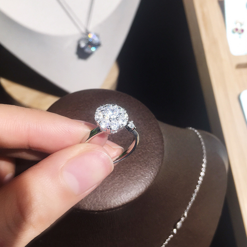 厂家批发抖音戒指 余潇潇同款旋转戒指 微商爆款开口可转动魔戒