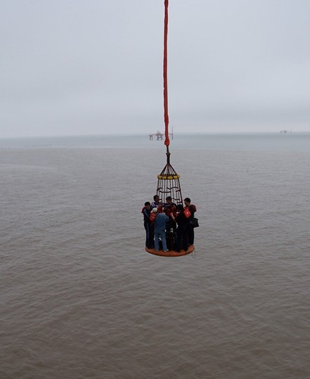 直升机救生吊笼 平台漂浮吊笼 立柱式 石油平台吊篮