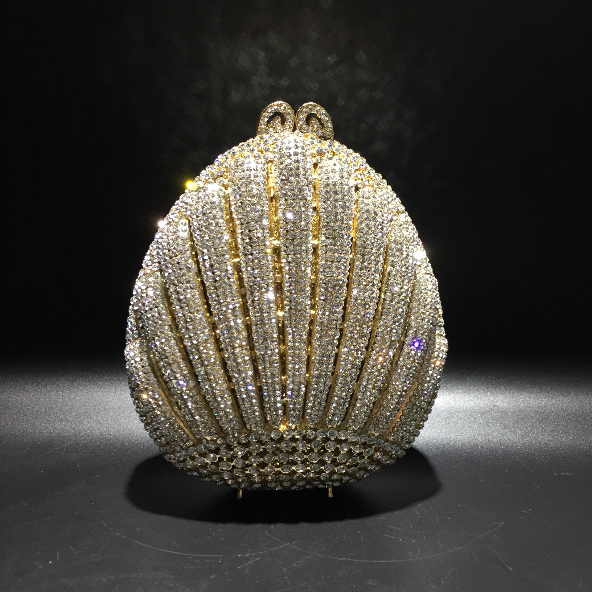 * Transfronterizo hueco metal cristal paquete de cena Aliexpress paquete de diamantes en forma de concha de mano paquete de diamantes duro