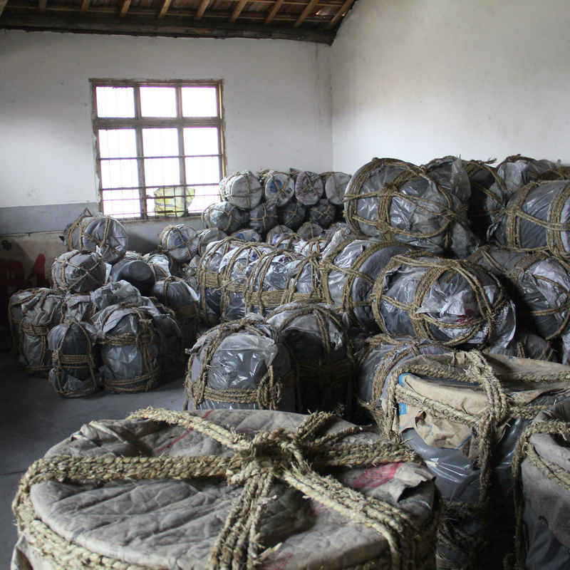 h供应1#至4000#石墨坩埚