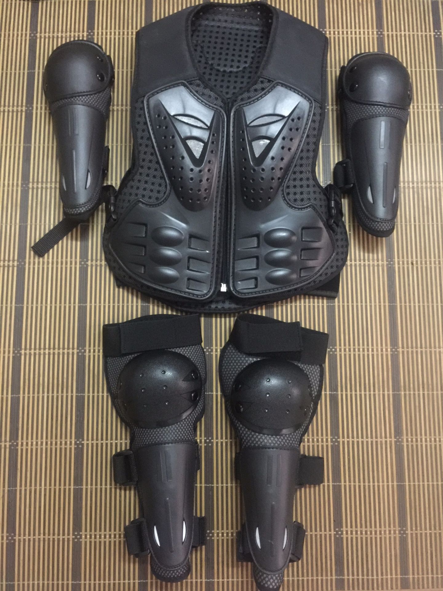 Armadura de equitación para niños Equipo de protección para niños Carreras de equitación armadura anti-caída rodilleras para niños coderas