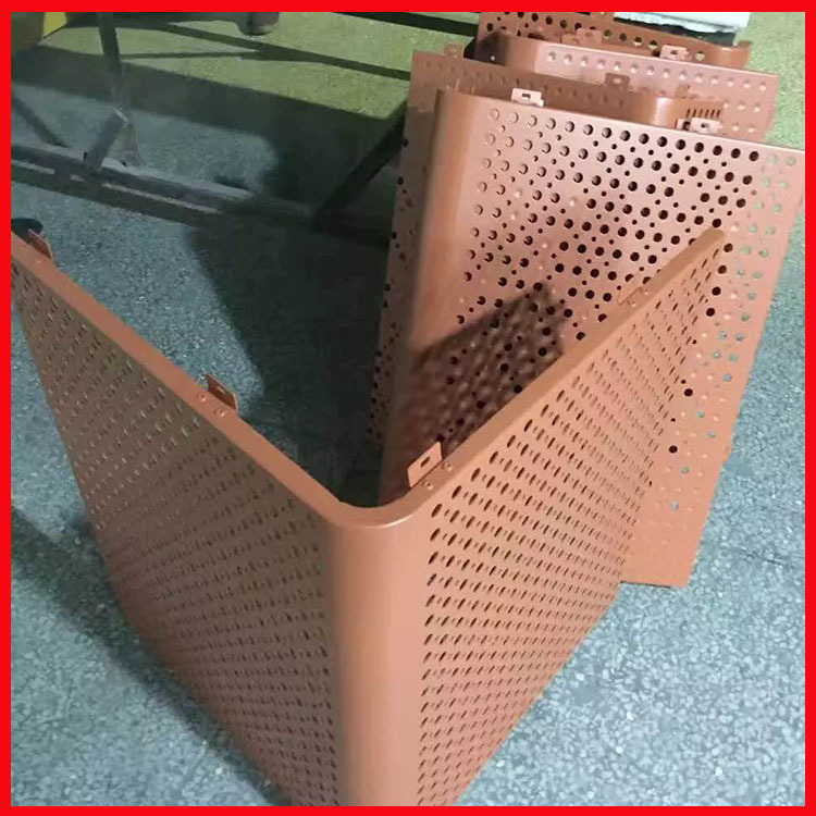 2mm冲孔铝板氟碳烤漆穿孔金属铝隔断 门头招牌铝板厂家定制广告牌