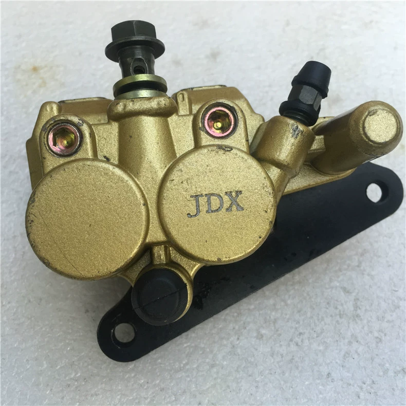 Мотоцикл тормозной насос дисковый тормозной насос тормозной нижний насос тайский TBT110 задний тормозной насос CD110 нижний суппорт насоса