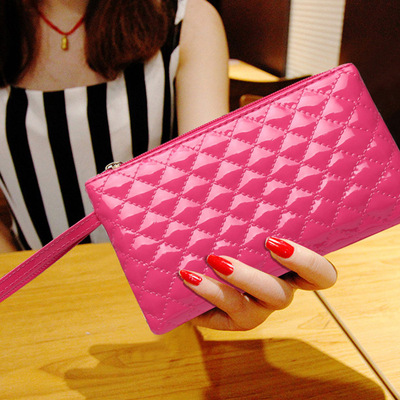 厂家直销 2019新款压花菱格手拿包女包手抓零钱包手机包钱包批发|ms