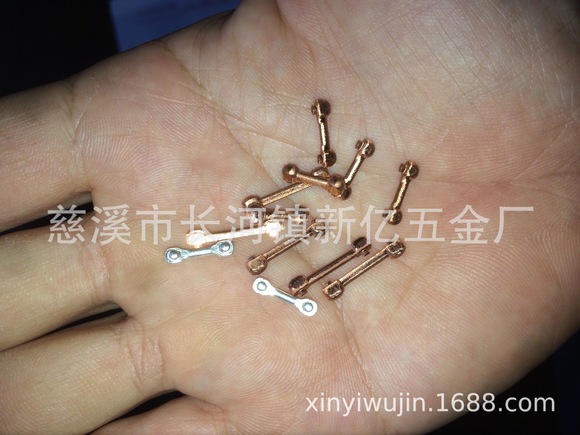 供应铜件锻压件，紫铜精密锻压件，铝合金挤压件，冷镦异形制品