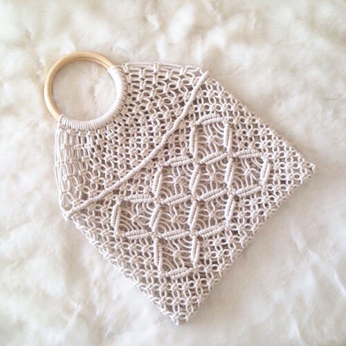 Manufacturer wholesale copper coin buckle woven cotton thread bag round rattan handle straw bag rhombus hollow handbag