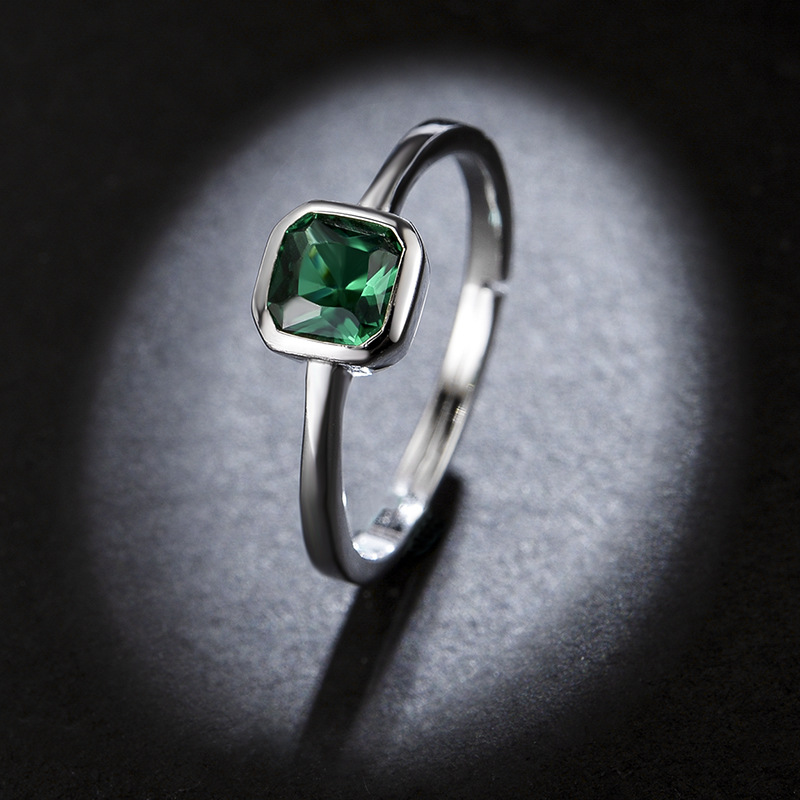 ŷ����Լ�¿�η��α�ʯ��ָŮ ʱ�и��Կ羳�������γ���ֱ��