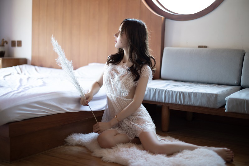Elegant Lace Design