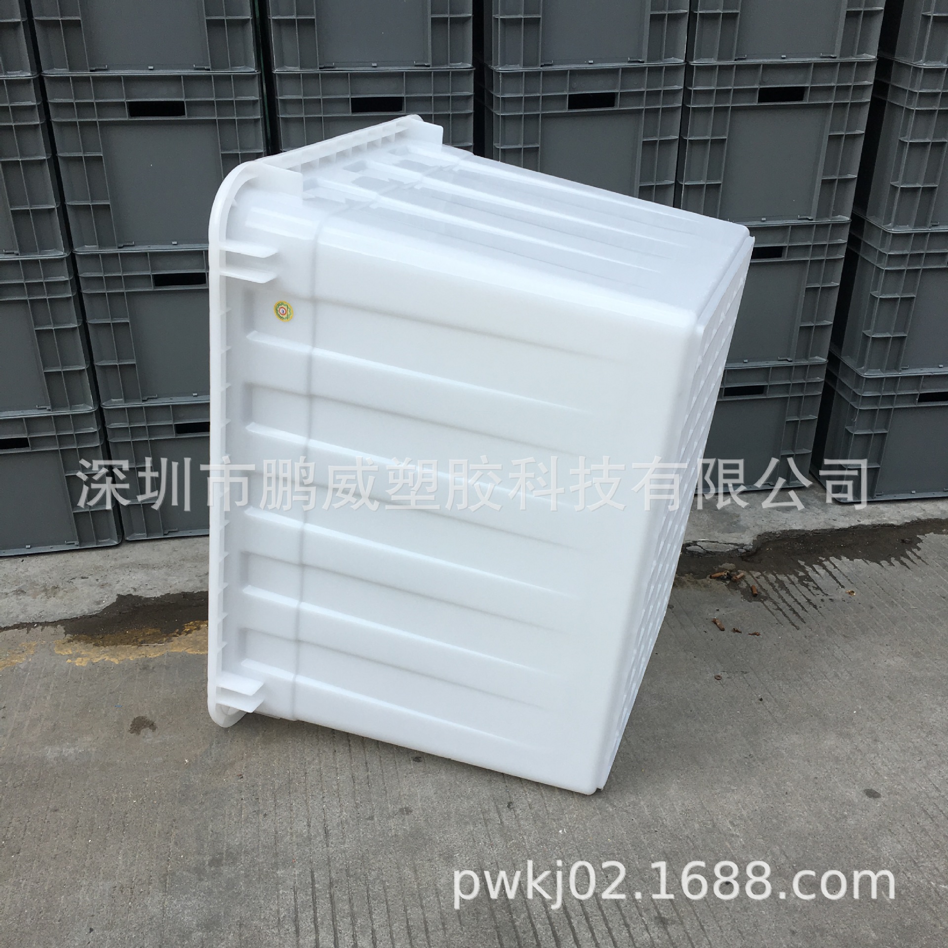 厂家批发30-400L带轮 耐高温耐酸碱水箱 可套叠中专运输箱 制衣筐