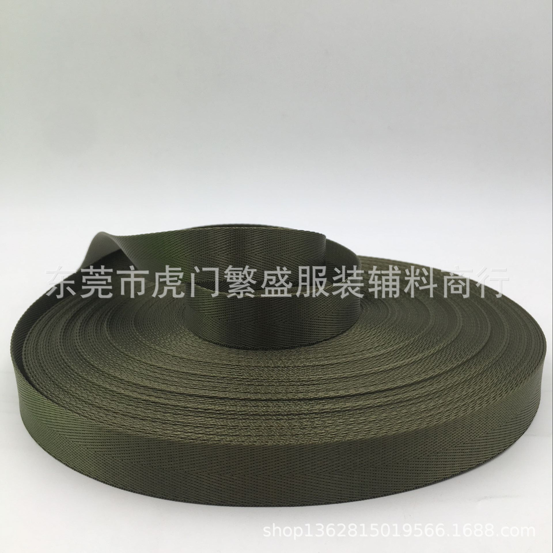Military green * 2cm herringbone thickness 1.1mm