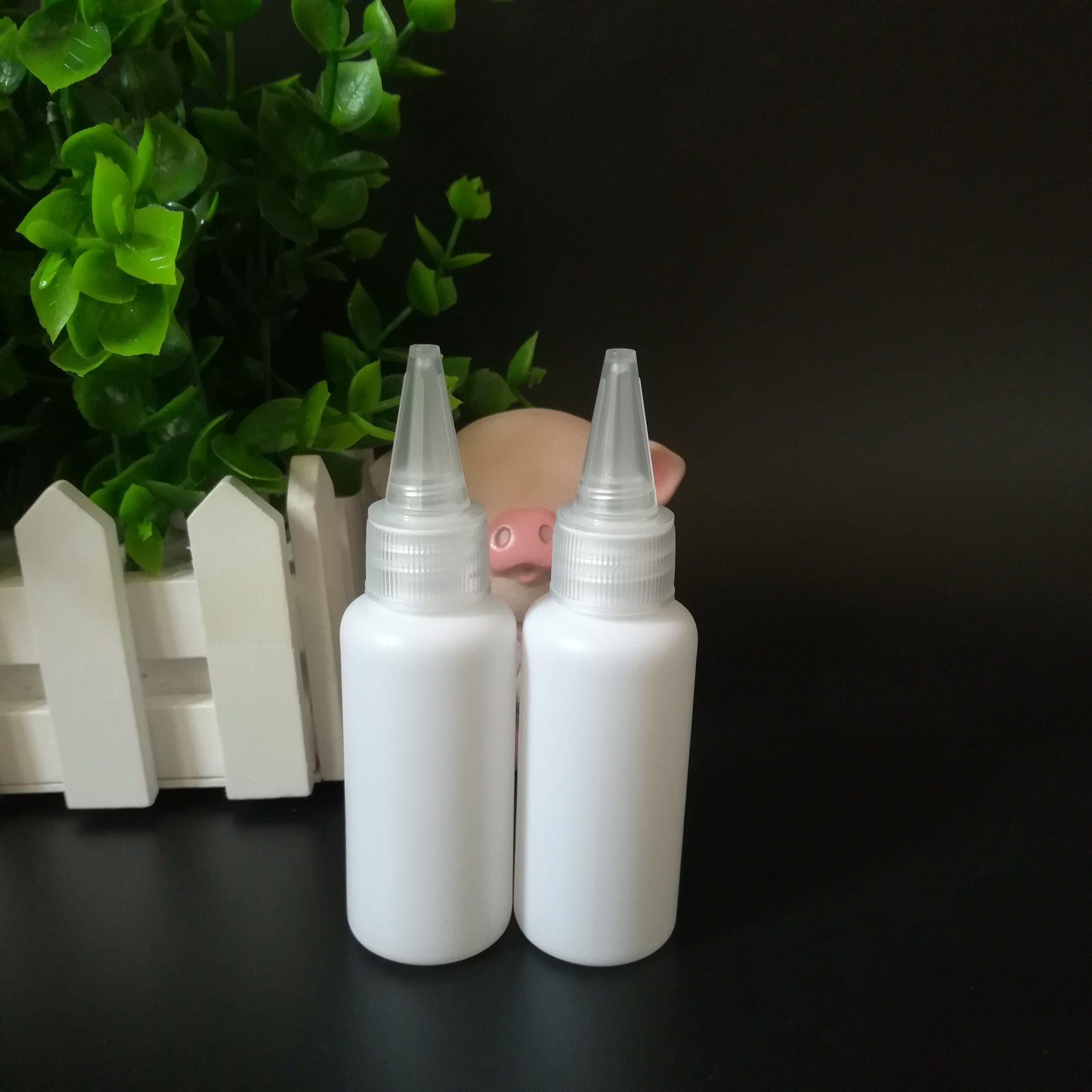 现货塑料瓶30ml 尖嘴瓶 精油塑料瓶 化妆品塑料瓶 可配喷雾瓶