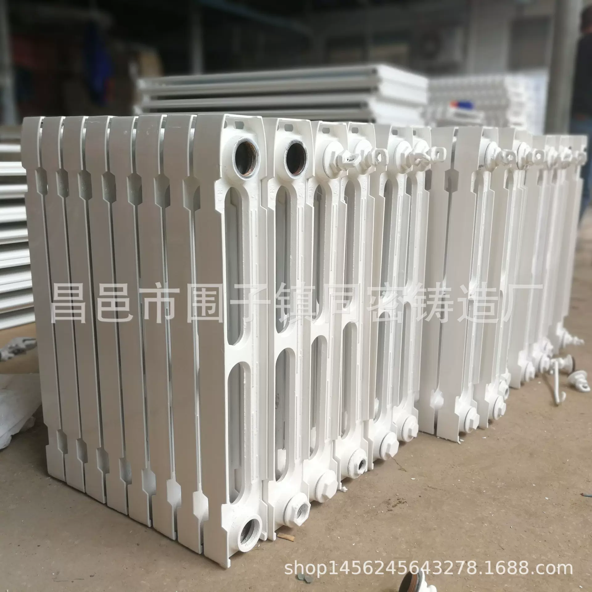 600型铸铁暖气 片挂壁式立式壁家用铸铁暖气片散热器水暖串片喷塑