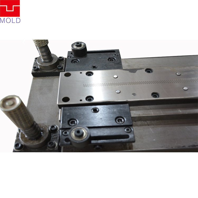 乐生冲压模具厂 600*600微孔冲孔模具 孔冲孔模具 冲压成型模具