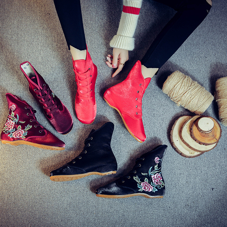 Bottes femme en Satin de soie - Ref 3355124 Image 1