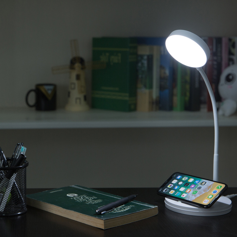 Q16办公室无线充台灯.jpg