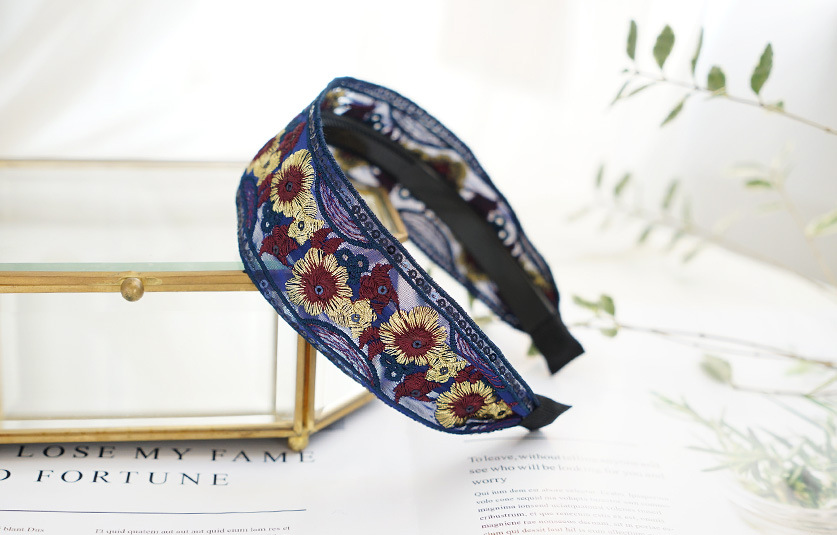 Retro Ethnic Flower Embroidery Korean Wide Hair Band display picture 8