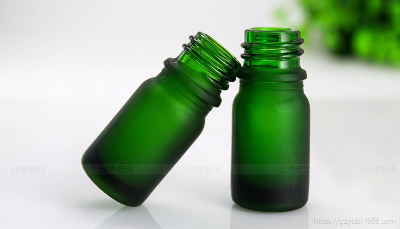 5ml绿色磨砂精油瓶5.jpg