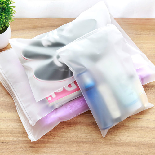 Transparent travel storage bag, quilt and clothing organizing waterproof sealed bag, large capacity divided suitcase storage bag