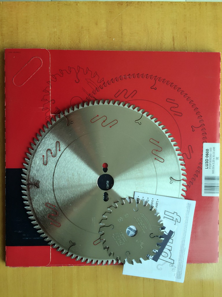 ��Ӧ��������޵о�Ƭ��LU6A 1100 ,&phi;305&times;2.6/2.2&times;25.4*60T