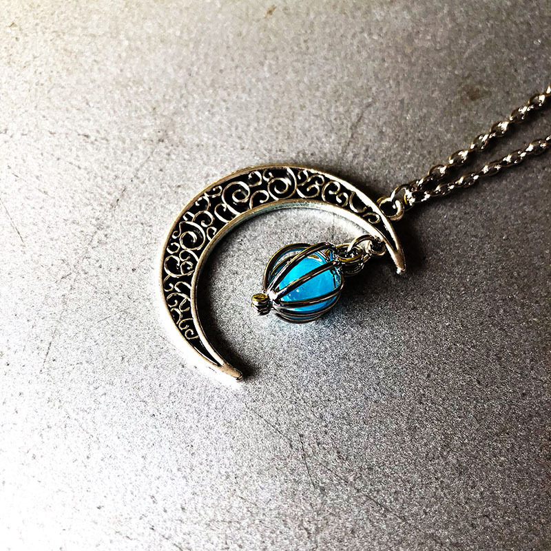 Crescent Moon with Blue Glow in the dark Orb Necklace | Cruces góticas,  Joyeria, Joyas