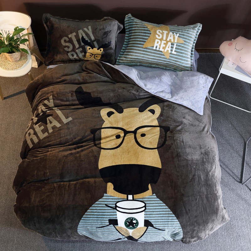 微商供貨法蘭絨冬季保暖四件套大版定位卡通水晶絨家紡套件