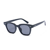 Fashionable sunglasses suitable for men and women for beloved