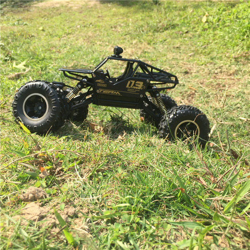 Remote Control Alloy Horse Toy Car with Crash-Proof Stunt Off-Road Features, 2.4G 4-Wheel Drive Climbing Big Foot Monster Race Car for Boys