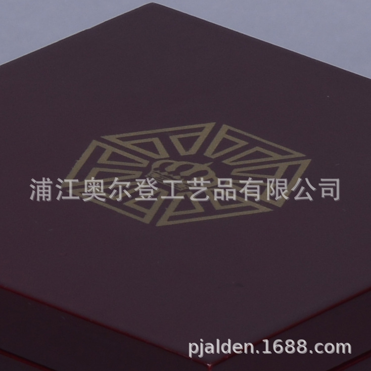 Display wooden box, transparent glass square packaging, wooden box, crystal essential oil perfume bottle, wooden box set manufacturer customization detail image 4