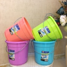 盈发塑业厂家直销6041桶彩色家用塑料水桶铁把手提桶圆形储水桶