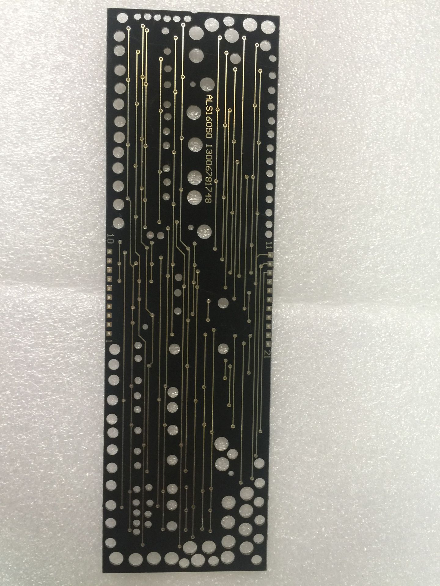 快速打样，pcb,专业线路板，软板，软硬结合，数码显示屏