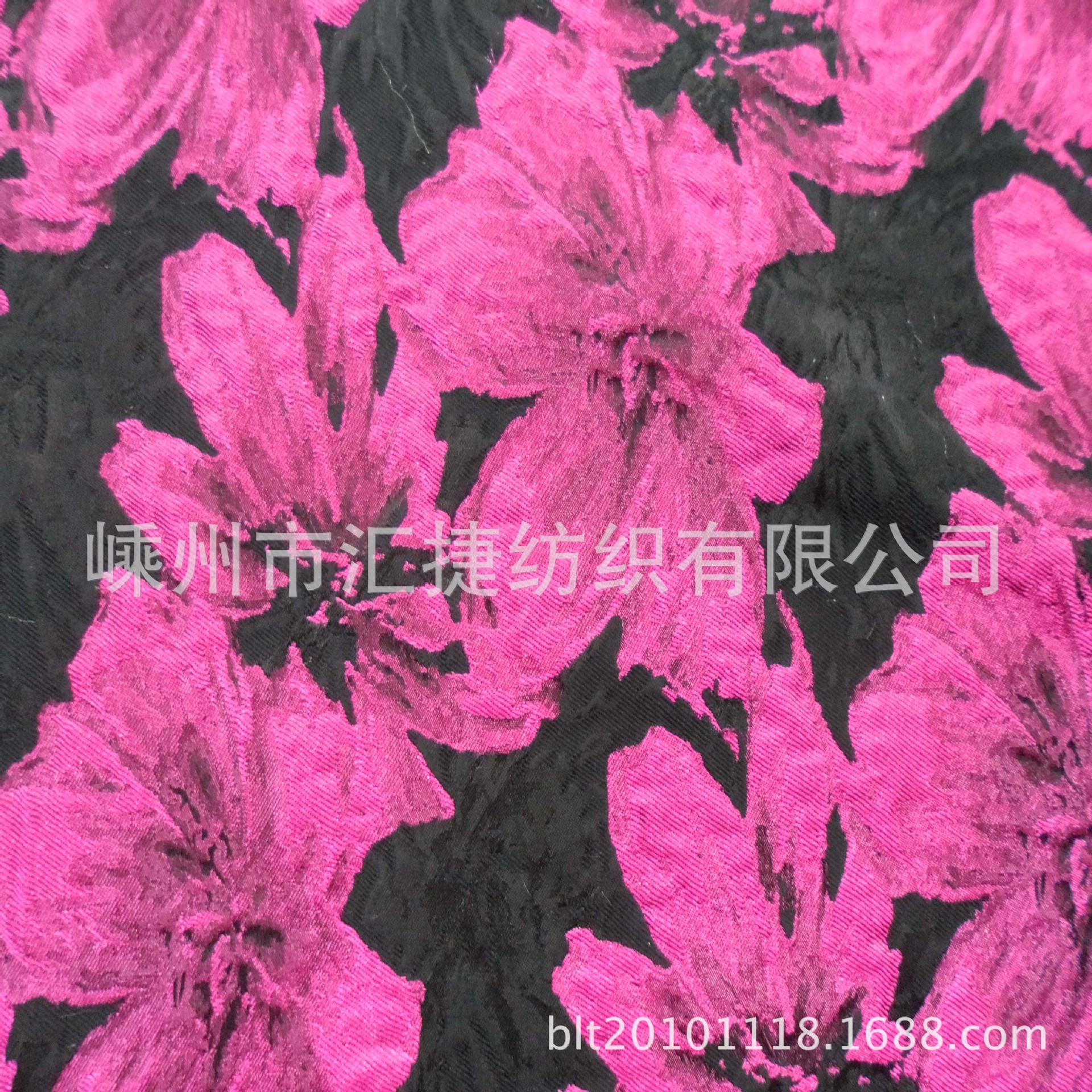 工厂直供色织亮丝提花时装面料嵊州大提花裙装面料