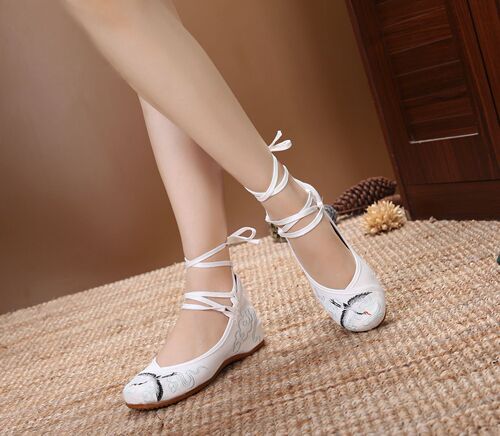 Pure White Crane Spring and Autumn Old Beijing Embroidered Shoes Ethnic Style Increased Han Clothing Shoes Women's Single Shoes