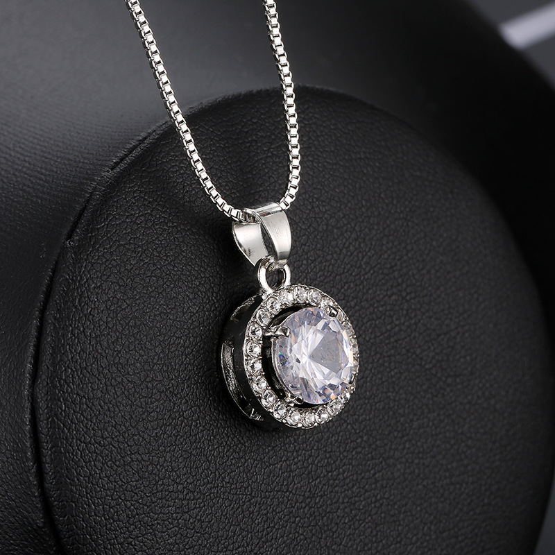 New Jewelry Fashion Temperament Necklace Earrings Two-piece Geometric Round Zircon Suit Earrings Pendant Wholesale Nihaojewelry display picture 5