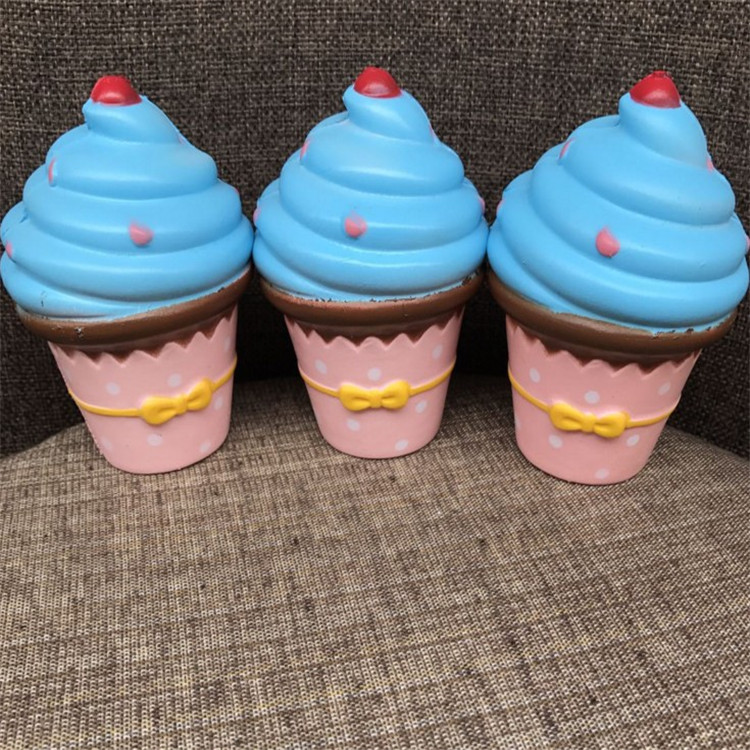 厂家制作PU发泡玩具 玩具公仔成型 高弹聚氨酯发泡玩具球成型