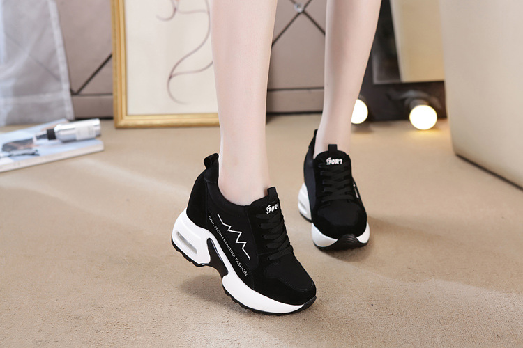 Baskets femme TENDANCE DIMANCHE en En cuir - Ref 3421008 Image 20