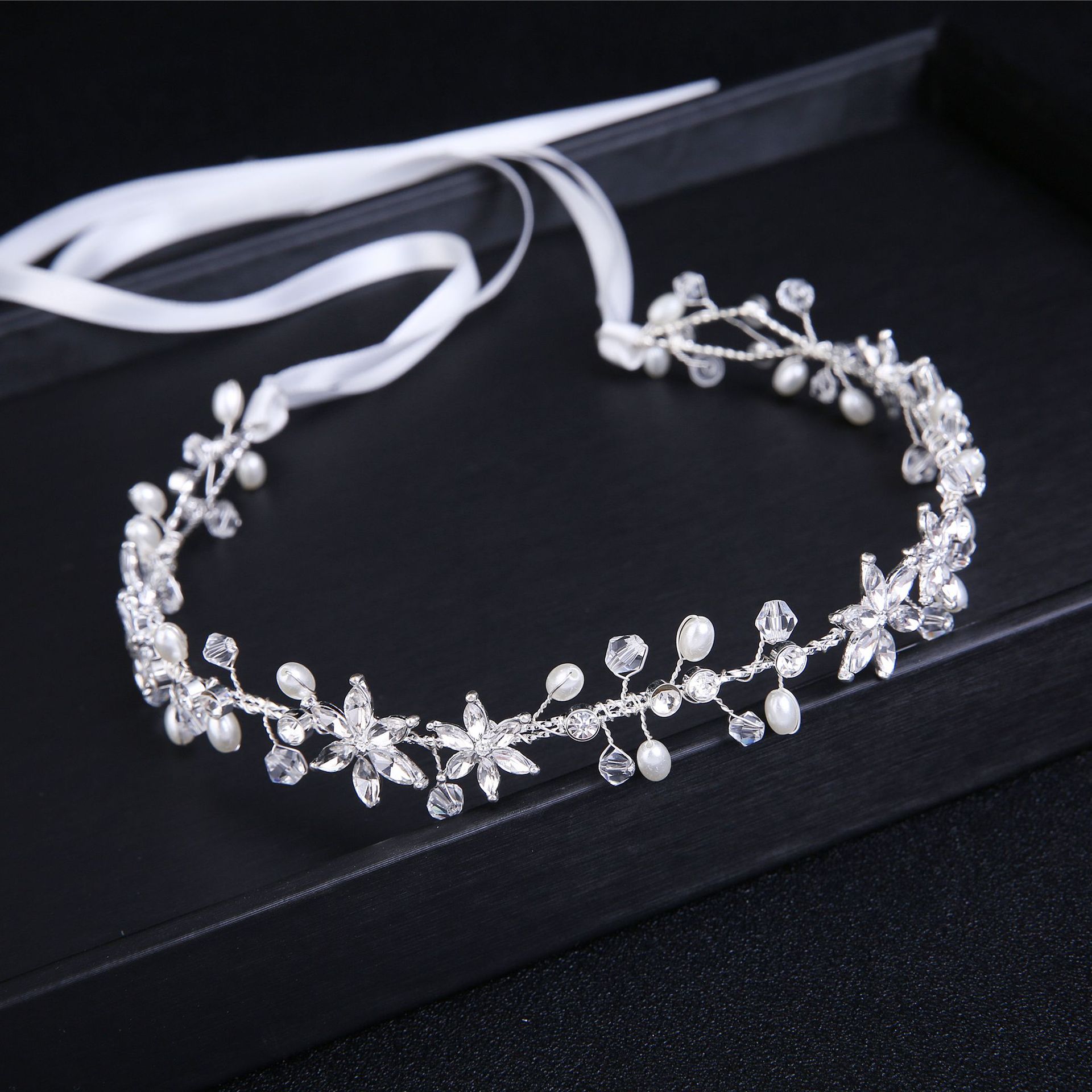 Bride Headwear Rhinestone Flower Handmade Pearl Headband Accessories display picture 5