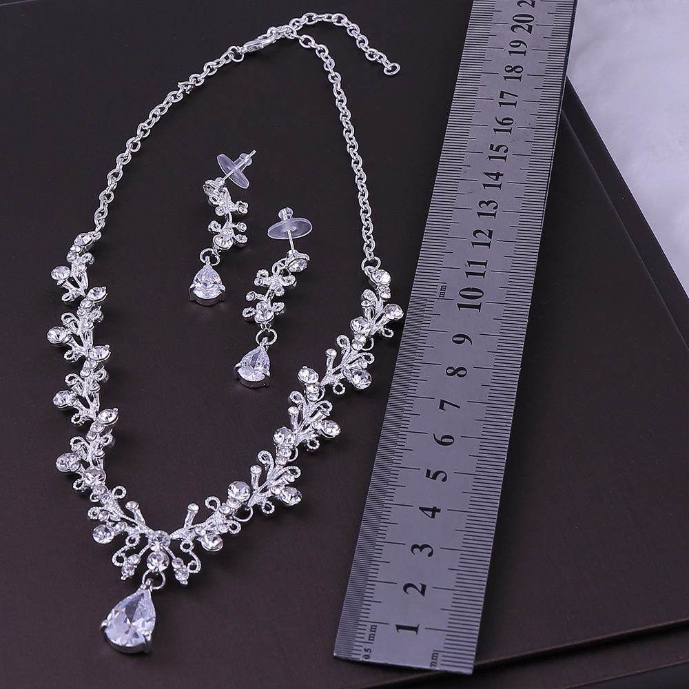 1 Set Fashion Water Droplets Alloy Rhinestone Women's Earrings Necklace display picture 1