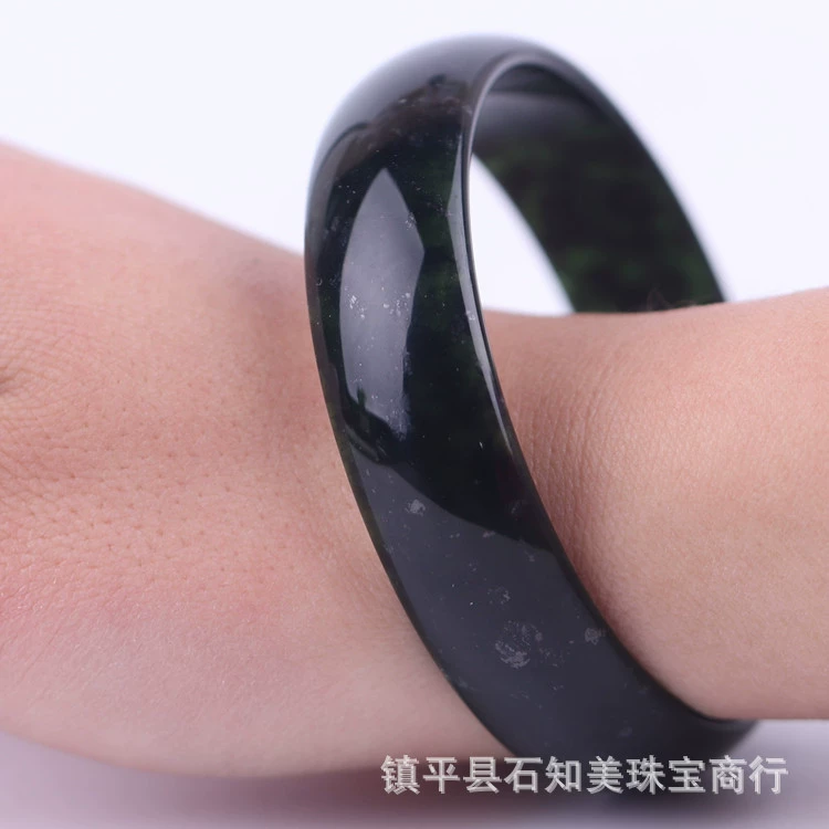Xinjiang A cargo ink jade bracelet Gansu Qilian jade snake -like jade olive green female jade bracelet live supply