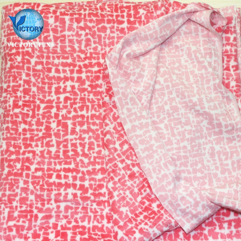 针织纬编棉涤色织大提花CVC8020天鹅绒布时尚女服装童装夹克面料