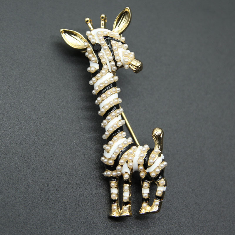 Süße Giraffenbrosche Mit Perle Und Emaille Für Damen_voghion.com
