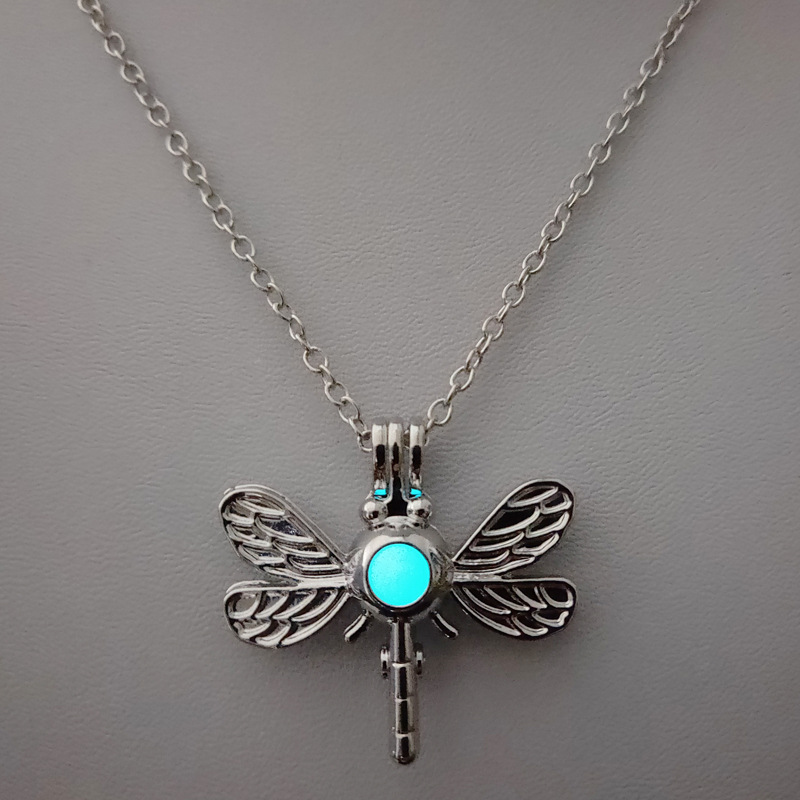 Wholesale Jewelry Luminous Hollow Dragonfly Pendant Necklace Nihaojewelry display picture 7