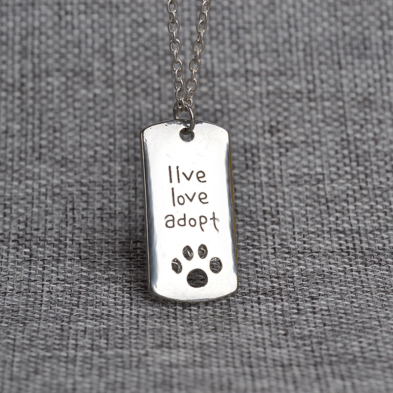 Nouveau Style Collier Animal De Compagnie Vivre L&#39;amour Adopter Évider Chien Griffe Pendentif Collier Clavicule Chaîne Accessoires En Gros Nihaojewelry display picture 6