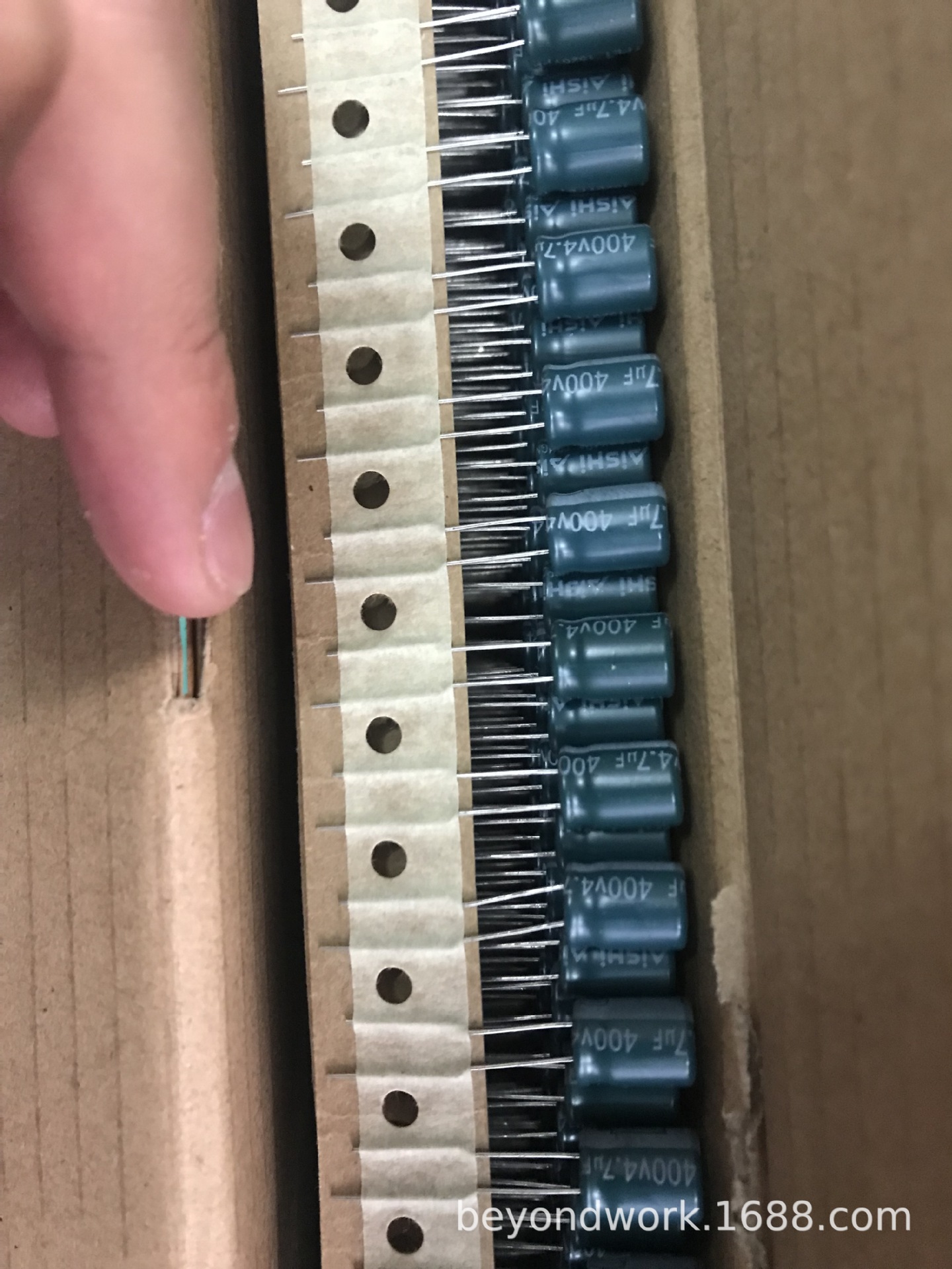 艾华400v4.7uf铝电解电容aishi长寿命cd11gd 体积8*12 现货