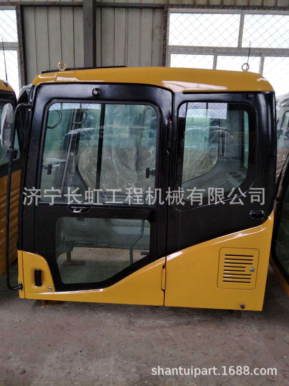 现货供应三一 挖掘机SY135 驾驶室总成