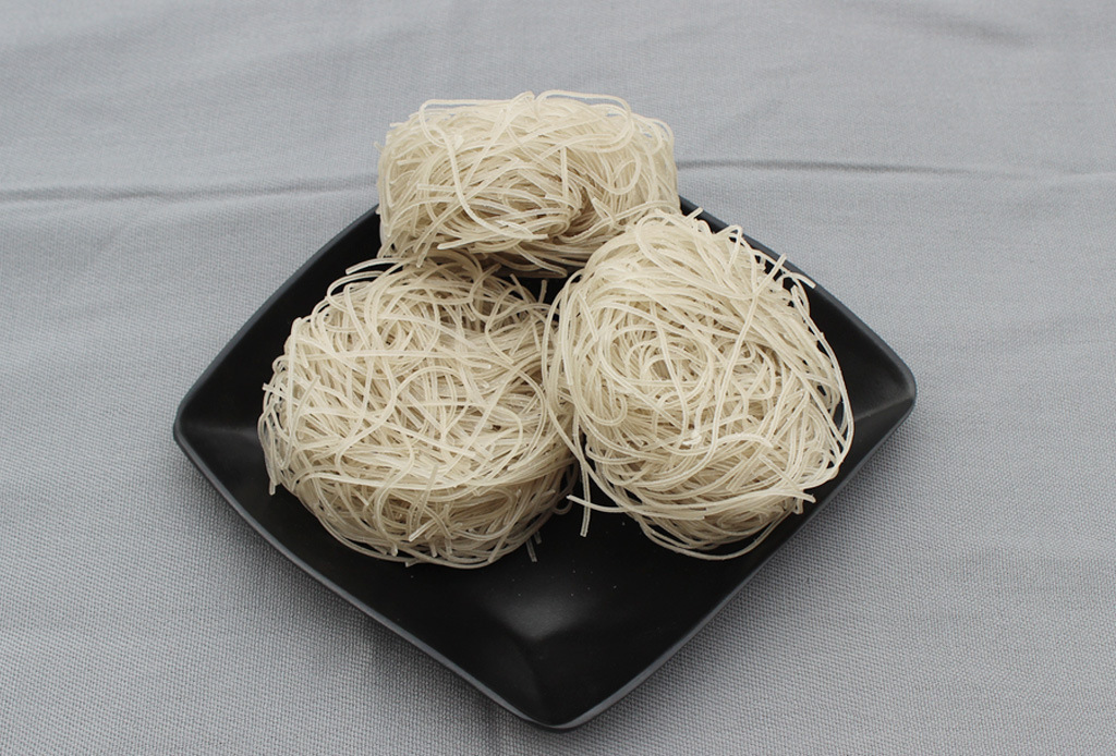 酸辣粉代加工：传统美食的新时代蜕变