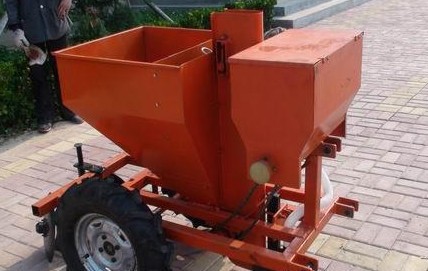 厂家供应双行土豆种植机2CM 2双行土豆种植机