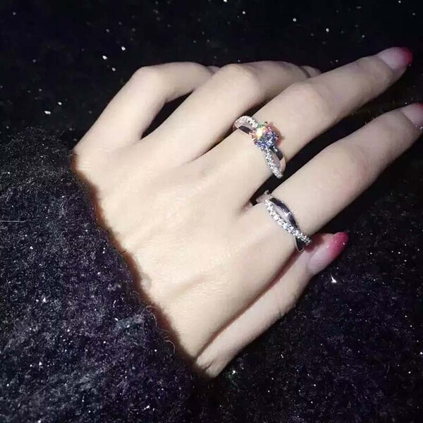 Fashionable trend platinum wedding ring