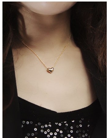 Européen Et Américain Style Simple Collier Couple Doux Amour Coeur Pendentif Collier Dames Clavicule Chaîne Petit Coeur De Pêche Collier En Gros display picture 13